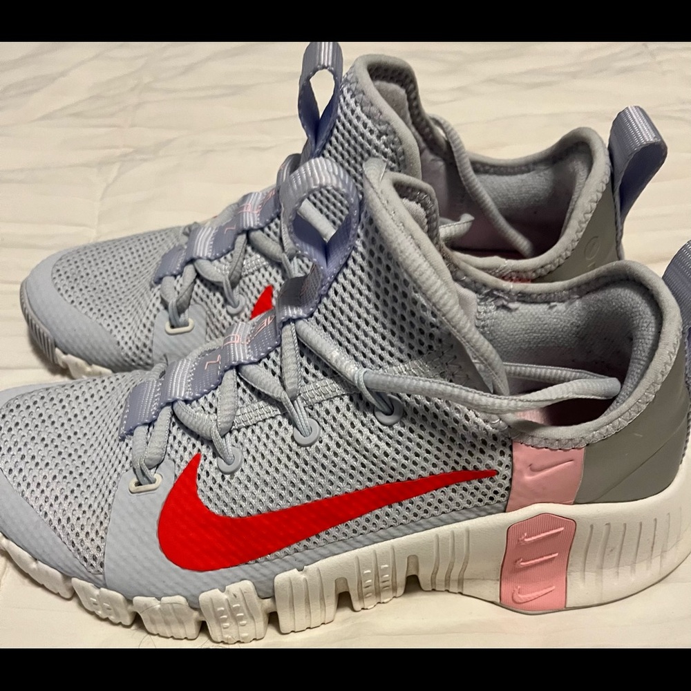 Gently worn Nike Free x Metcon women’s sneakers size 7.5
